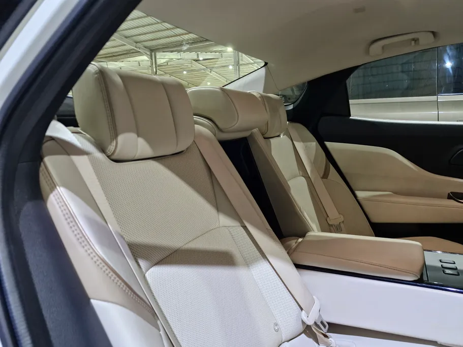 2023 Toyota Crown Premium 