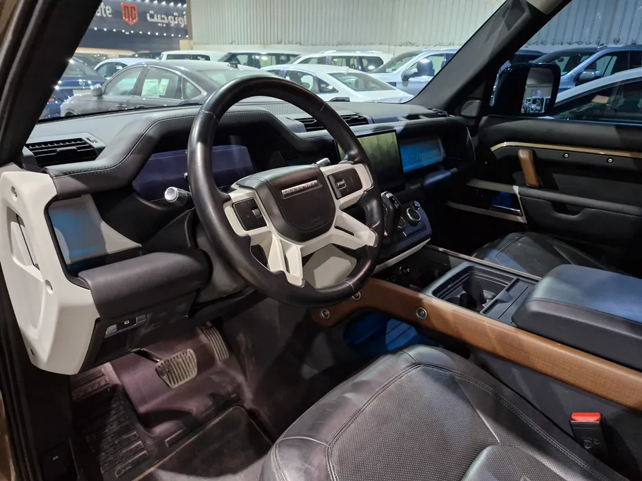 2021 Land Rover Defender P400 