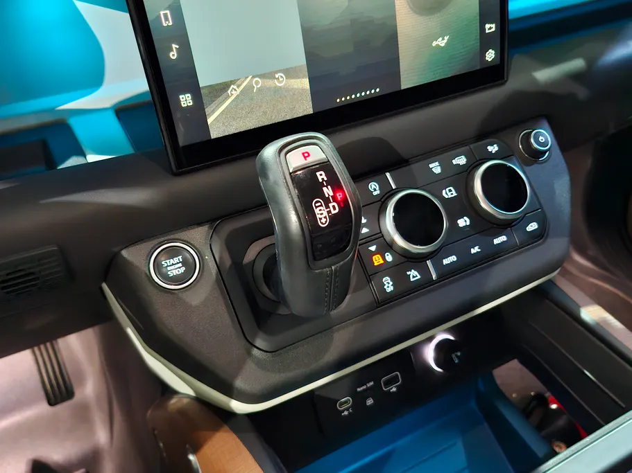 2021 Land Rover Defender P400 