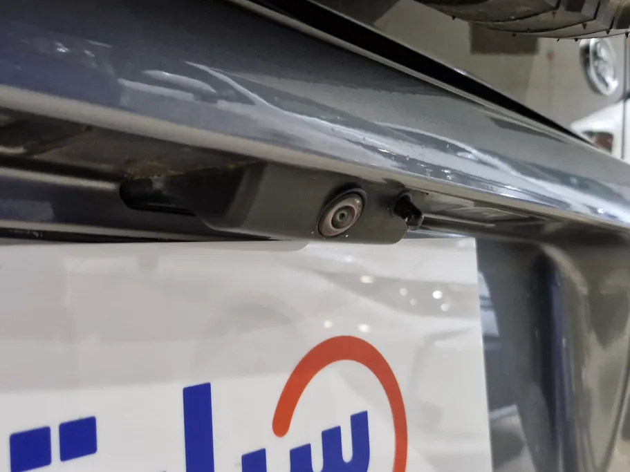 2021 Land Rover Defender P400 