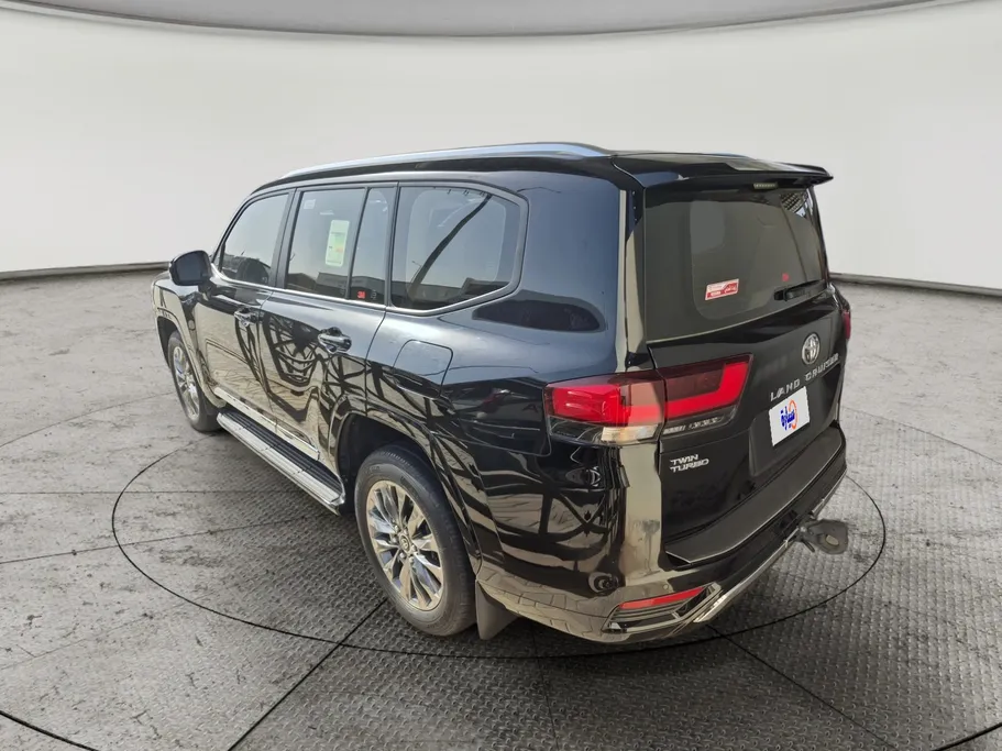 2024 Toyota Land Cruiser GXR3 