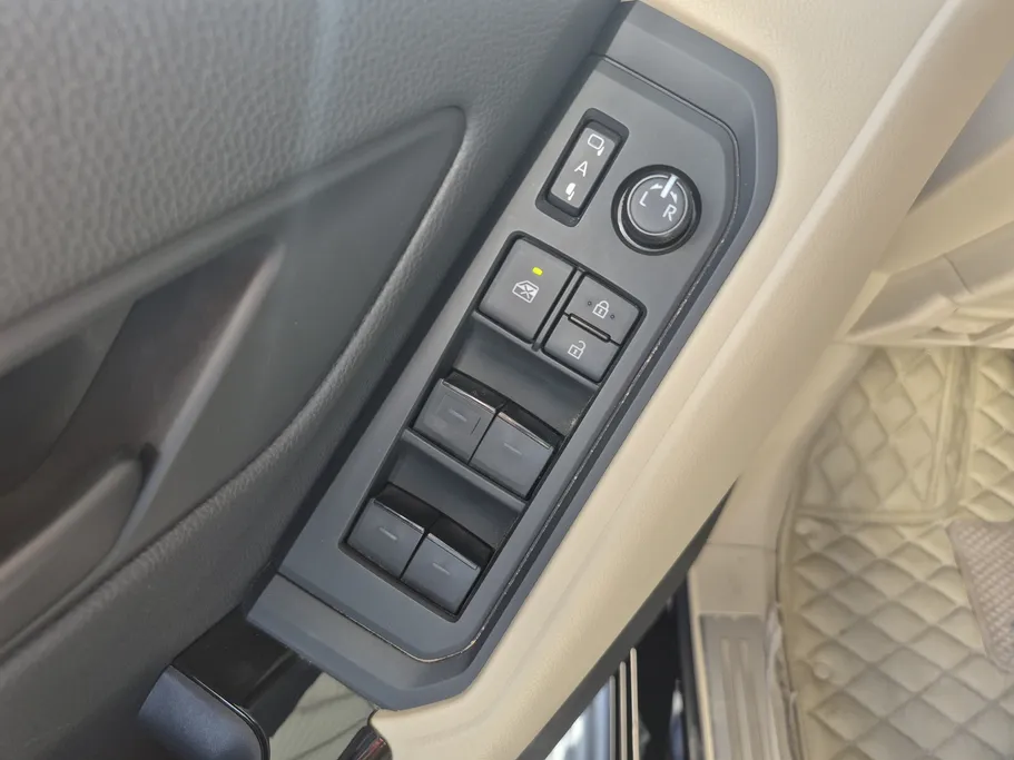 2024 Toyota Land Cruiser GXR3 