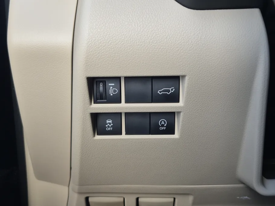 2024 Toyota Land Cruiser GXR3 