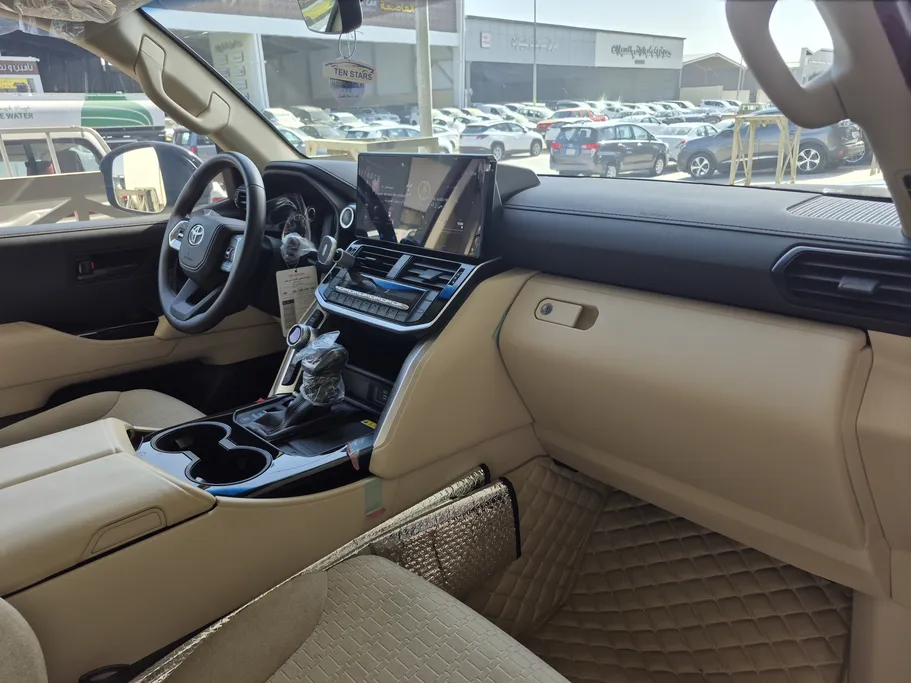 2024 Toyota Land Cruiser GXR3 