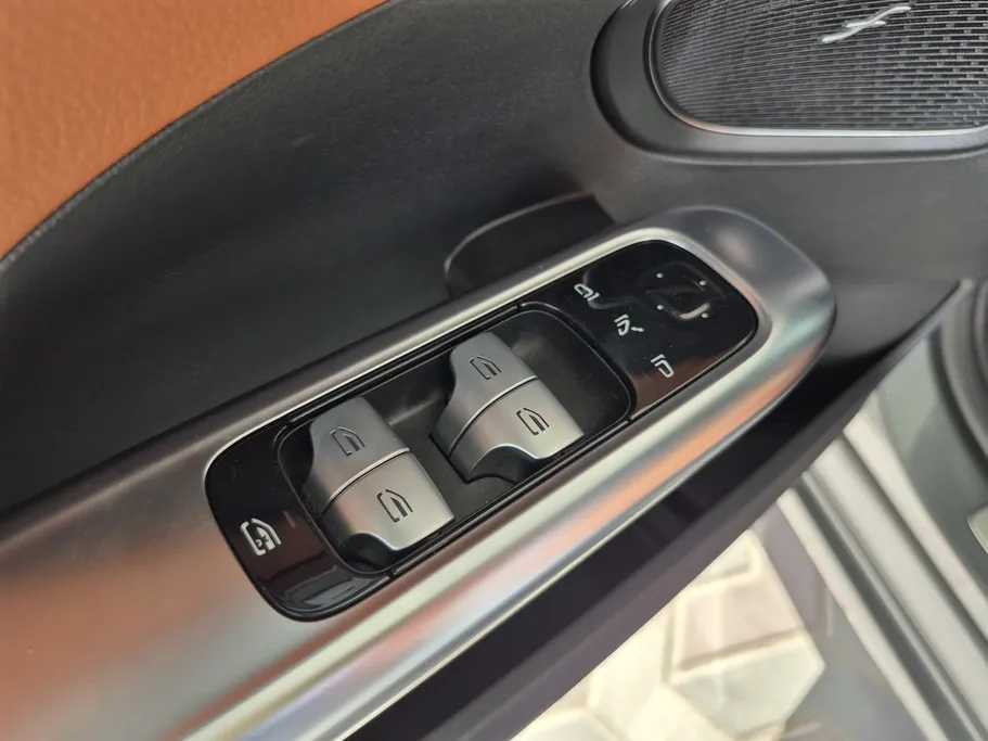 مرسيدس C 300 2024 