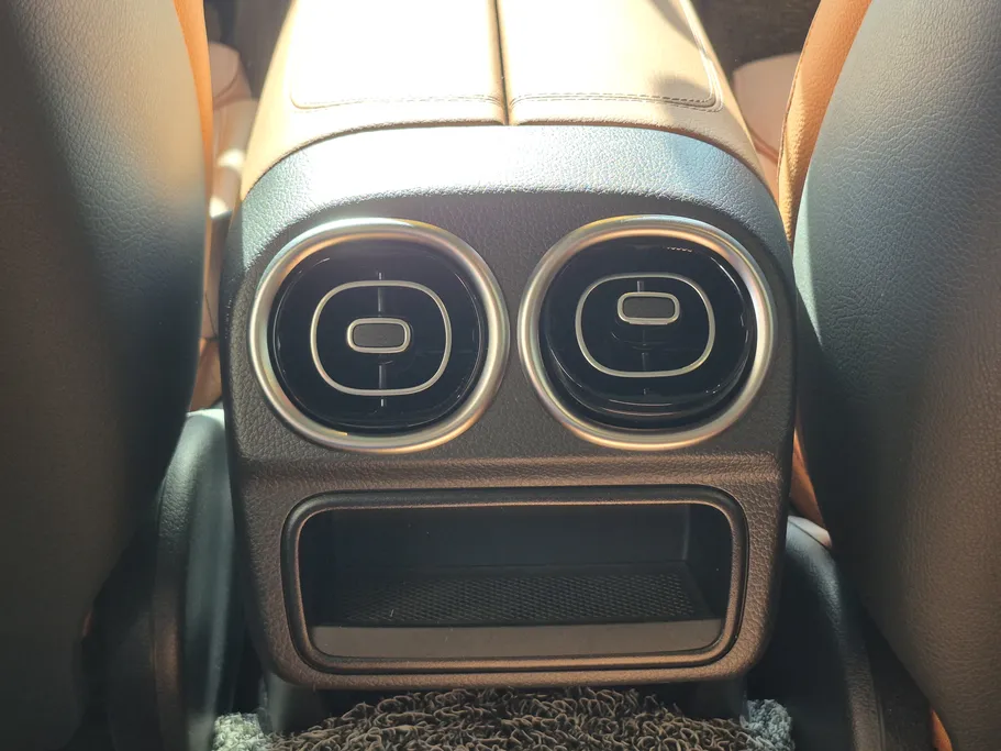 مرسيدس C 300 2024 