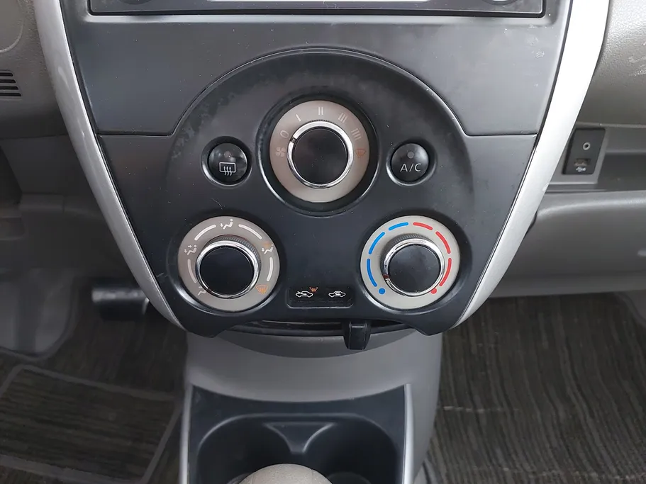 2023 Nissan Sunny SV Comfort 