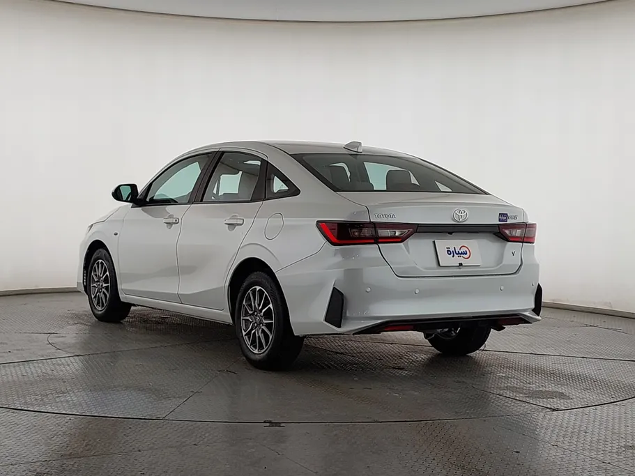 2023 Toyota Yaris  Y 