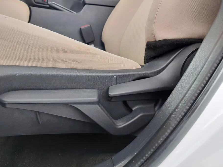 2023 Toyota Yaris  Y 