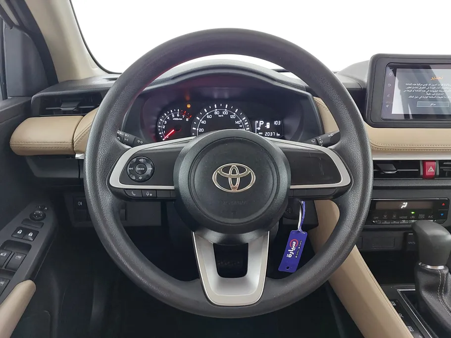 2023 Toyota Yaris  Y 