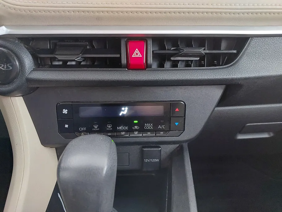 2023 Toyota Yaris  Y 