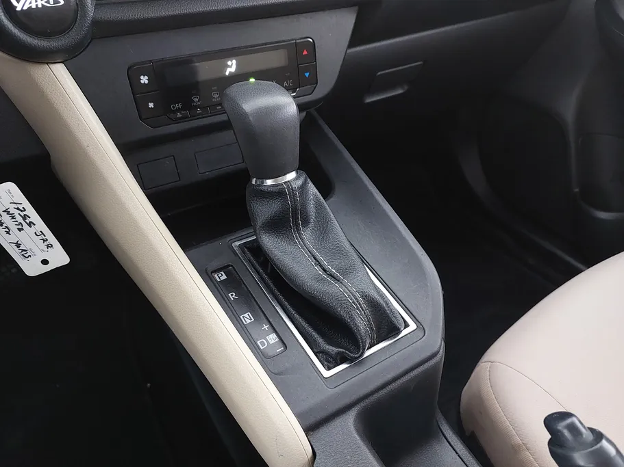 2023 Toyota Yaris  Y 