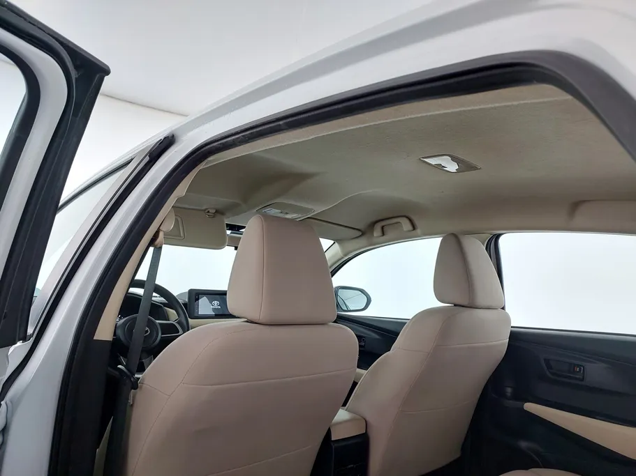 2023 Toyota Yaris  Y 