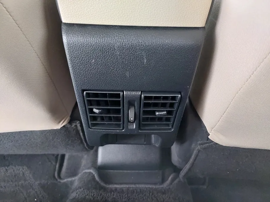 2023 Toyota Yaris  Y 