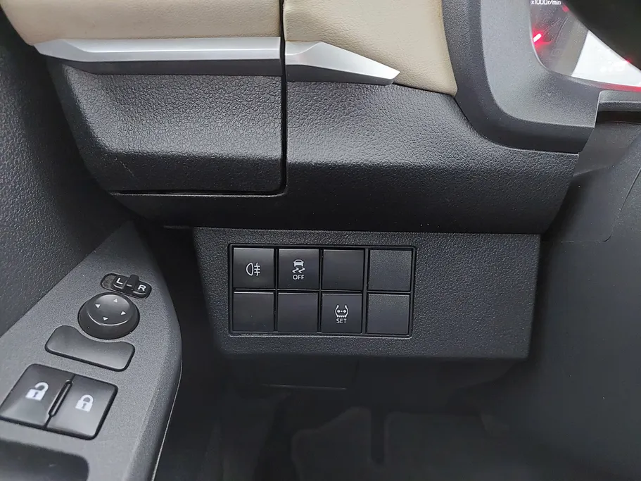 تويوتا يارس Y 2023 