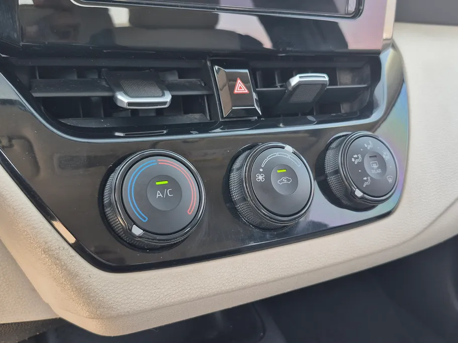 تويوتا كورولا XLI 2022 