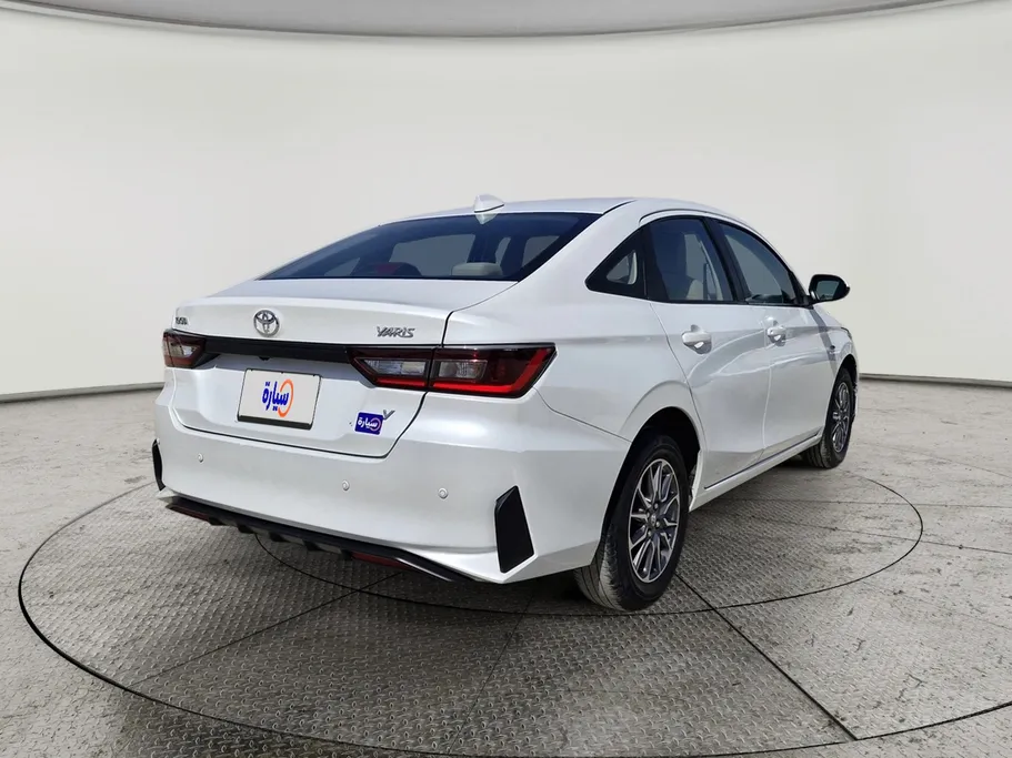 2024 Toyota Yaris  Y 