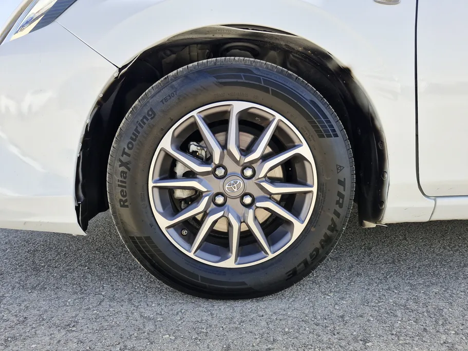 2024 Toyota Yaris  Y 