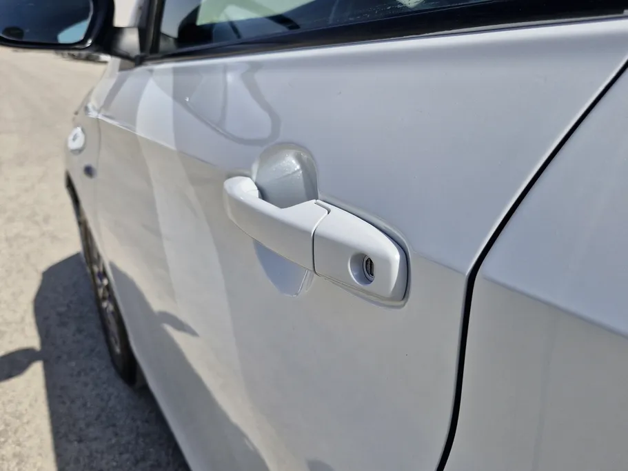 2024 Toyota Yaris  Y 