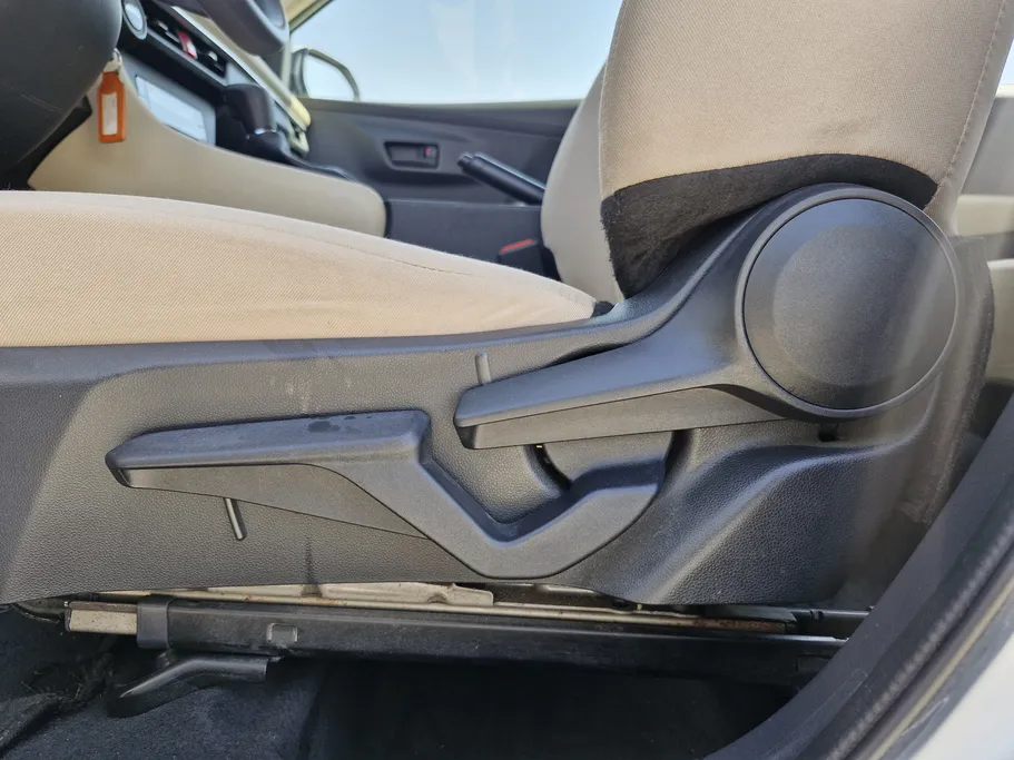 2024 Toyota Yaris  Y 