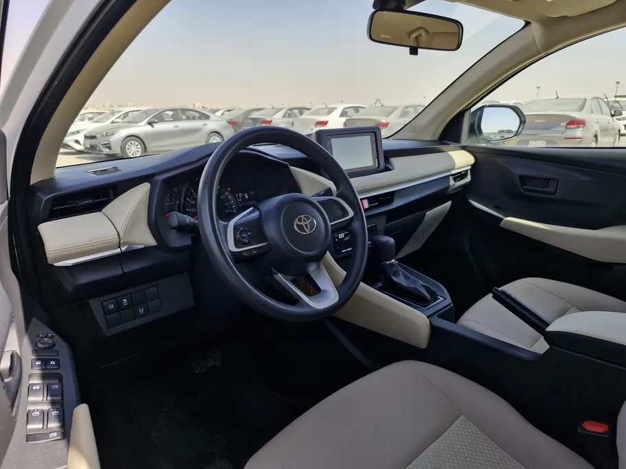 2024 Toyota Yaris  Y 