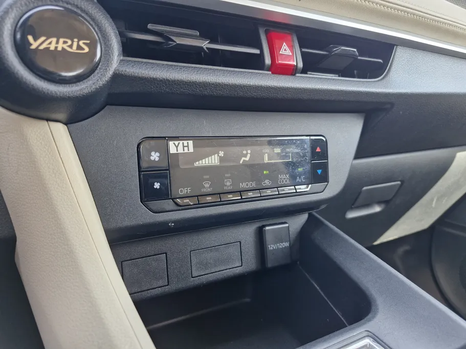 2024 Toyota Yaris  Y 