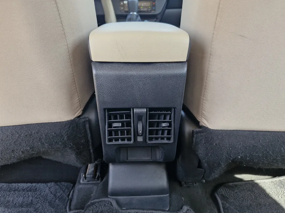 2024 Toyota Yaris  Y 