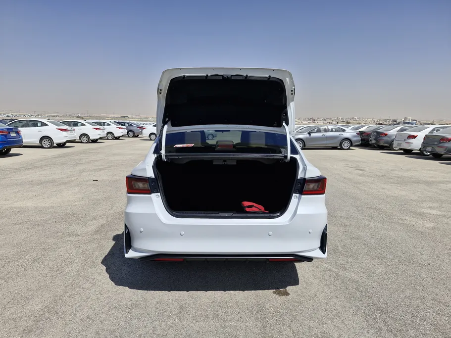 تويوتا يارس Y 2023 