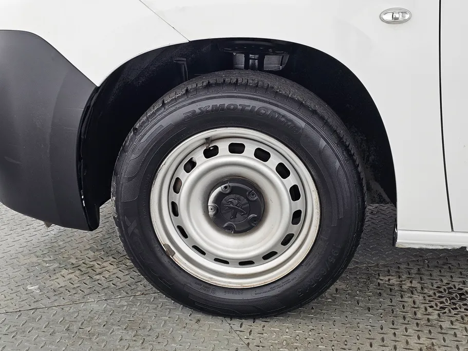 بيجو بارتنر Short van 2022 