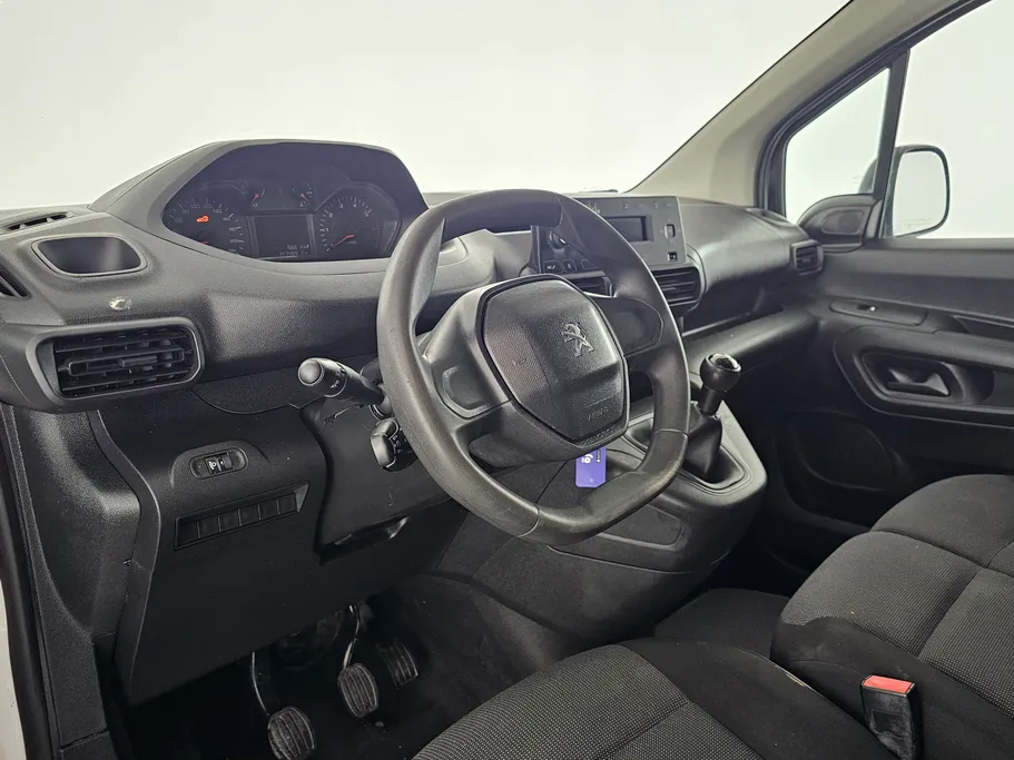 بيجو بارتنر Short van 2022 