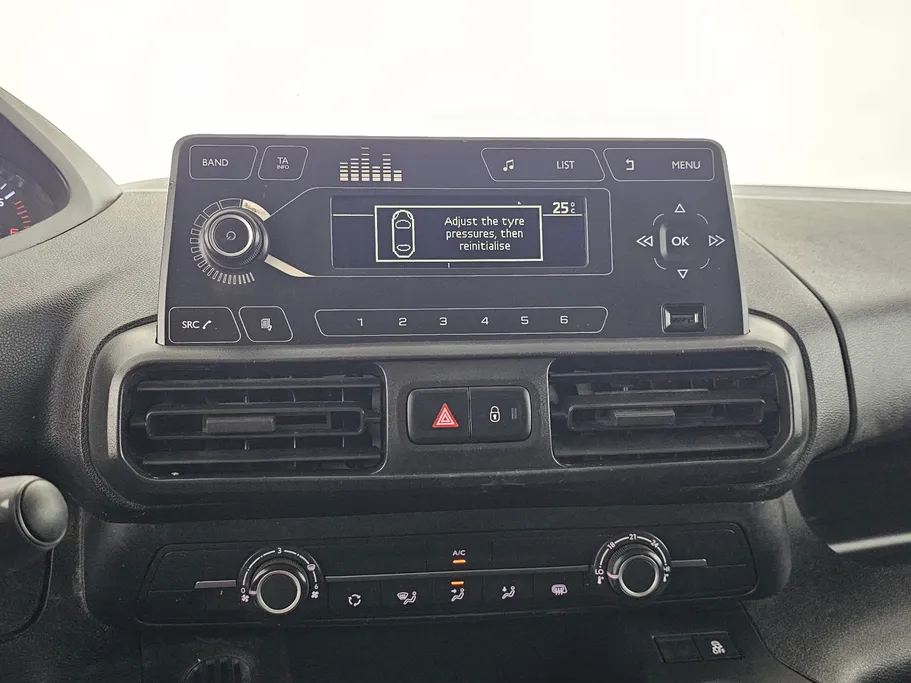 بيجو بارتنر Short van 2022 