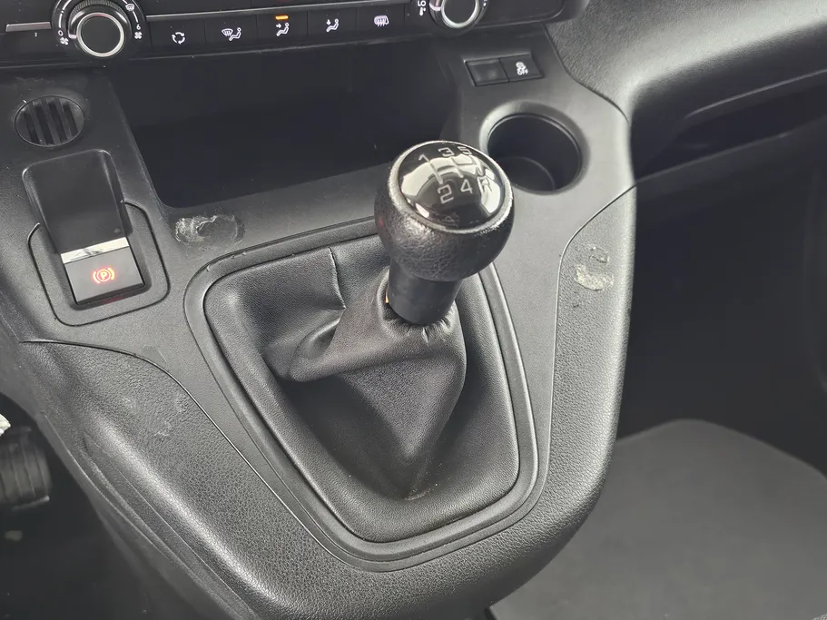 بيجو بارتنر Short van 2022 