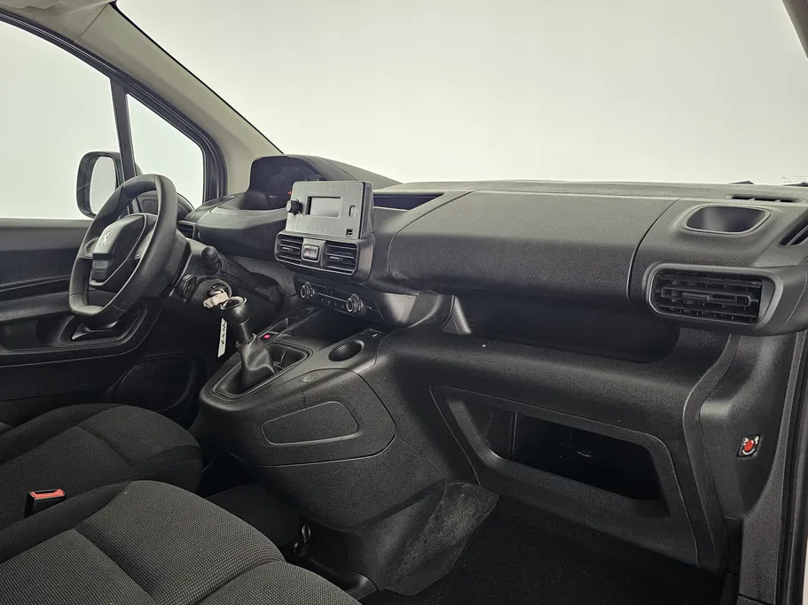 بيجو بارتنر Short van 2022 