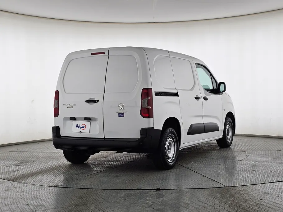 بيجو بارتنر Short van 2022 