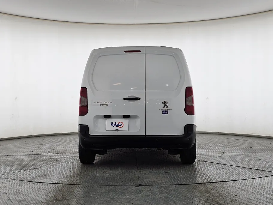 بيجو بارتنر Short van 2022 