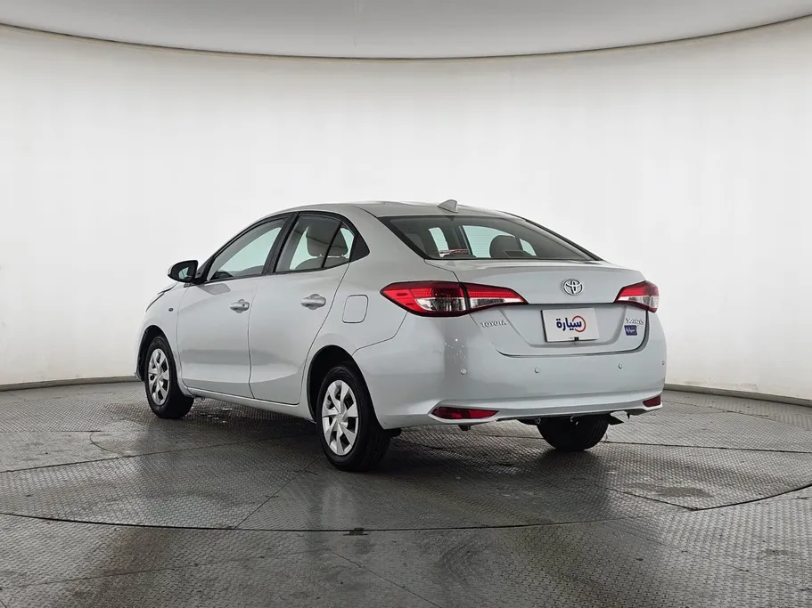 2022 Toyota Yaris  Y 