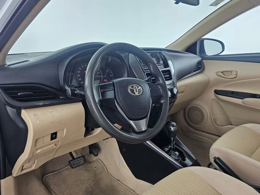 2022 Toyota Yaris  Y 