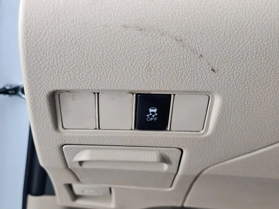 2022 Toyota Yaris  Y 