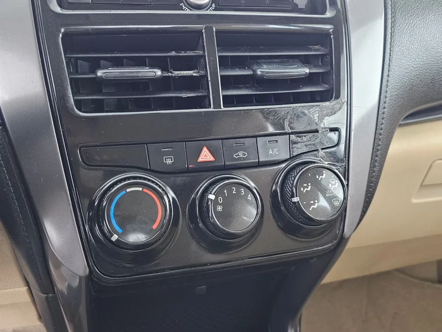 2022 Toyota Yaris  Y 