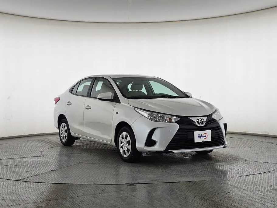 2022 Toyota Yaris  Y 