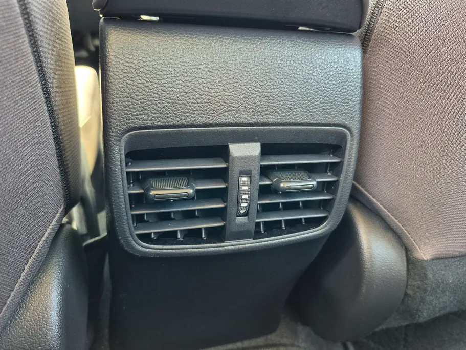 تويوتا كورولا XLI 2024 