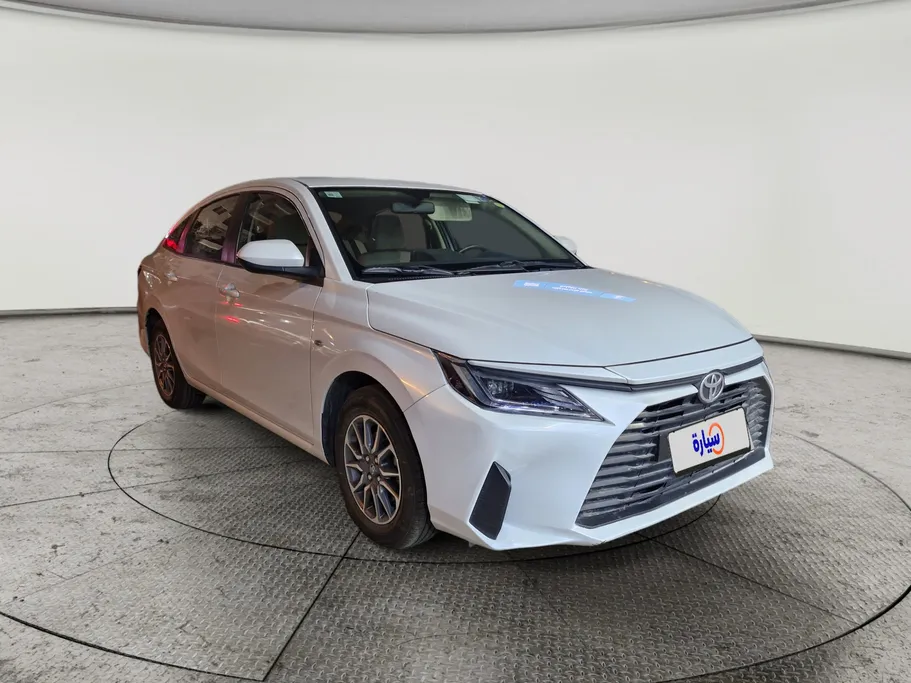 2023 Toyota Yaris  Y 