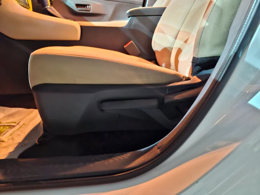 2023 Toyota Yaris  Y 