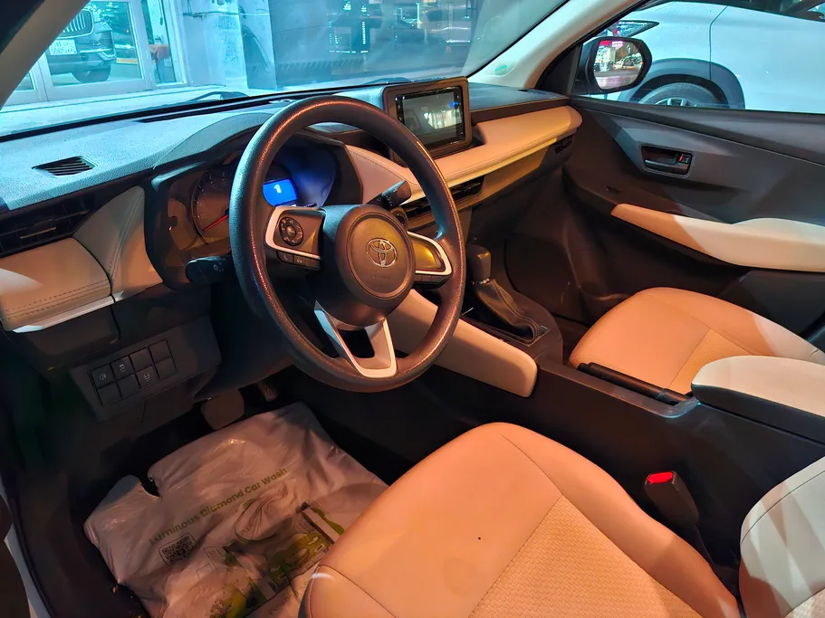 2023 Toyota Yaris  Y 