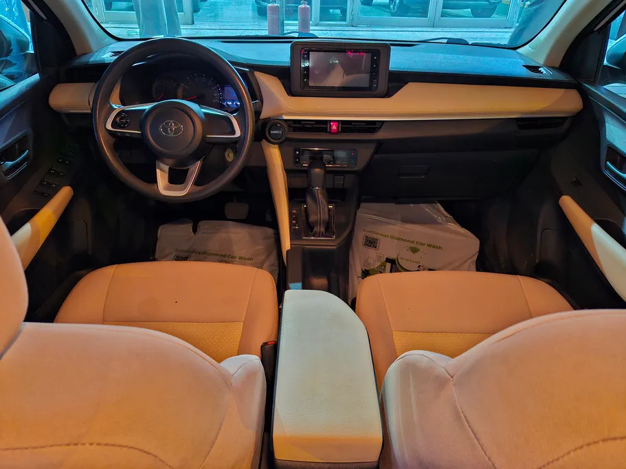 2023 Toyota Yaris  Y 