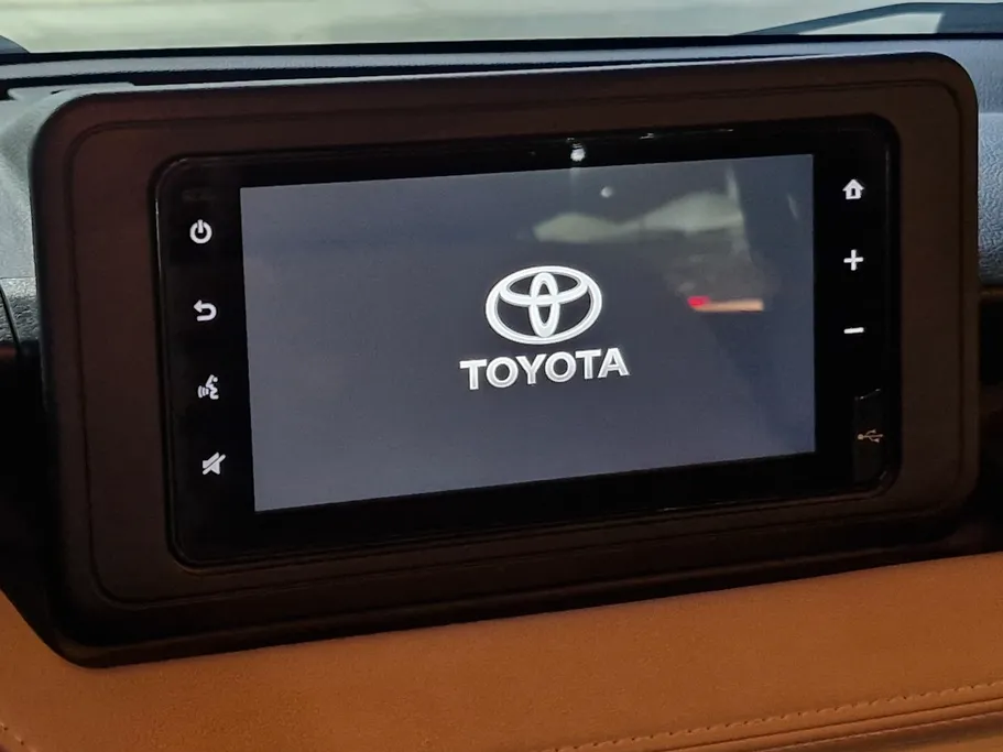 2023 Toyota Yaris  Y 