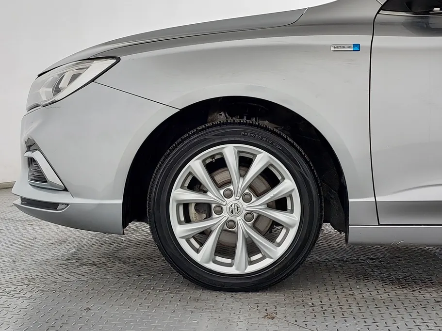 ام جي 5 COM 2022 