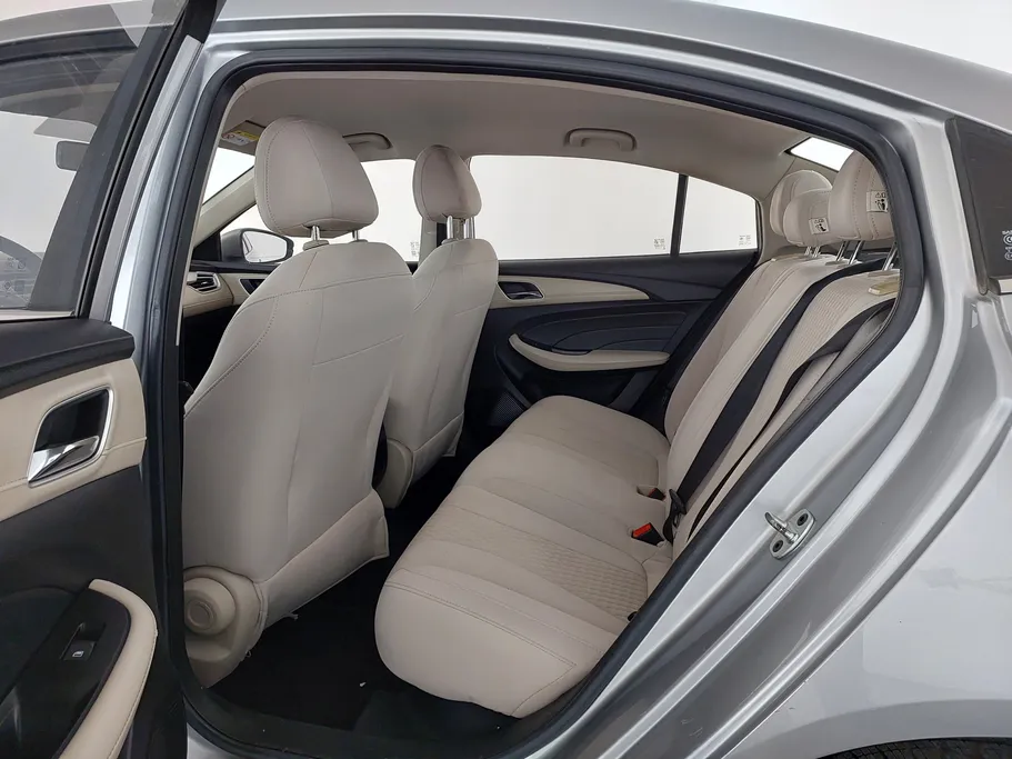 ام جي 5 COM 2022 