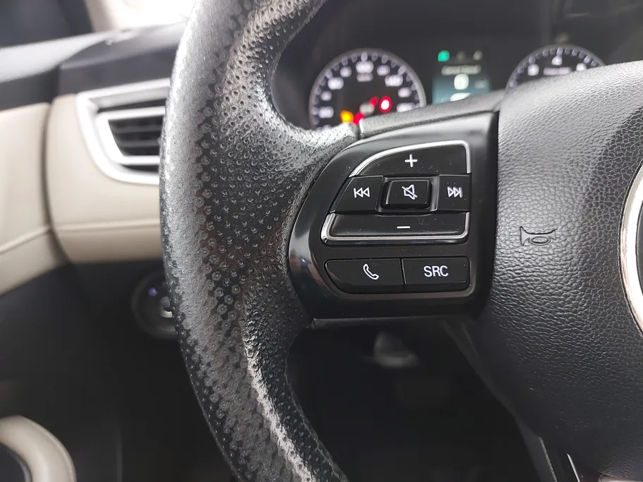 ام جي 5 COM 2022 