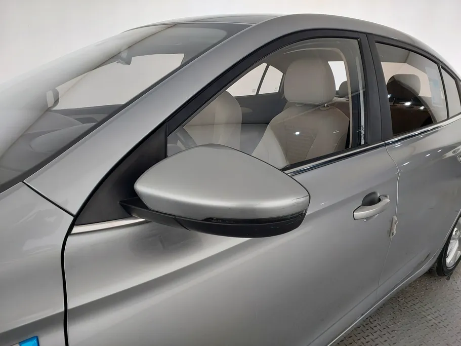 ام جي 5 COM 2022 